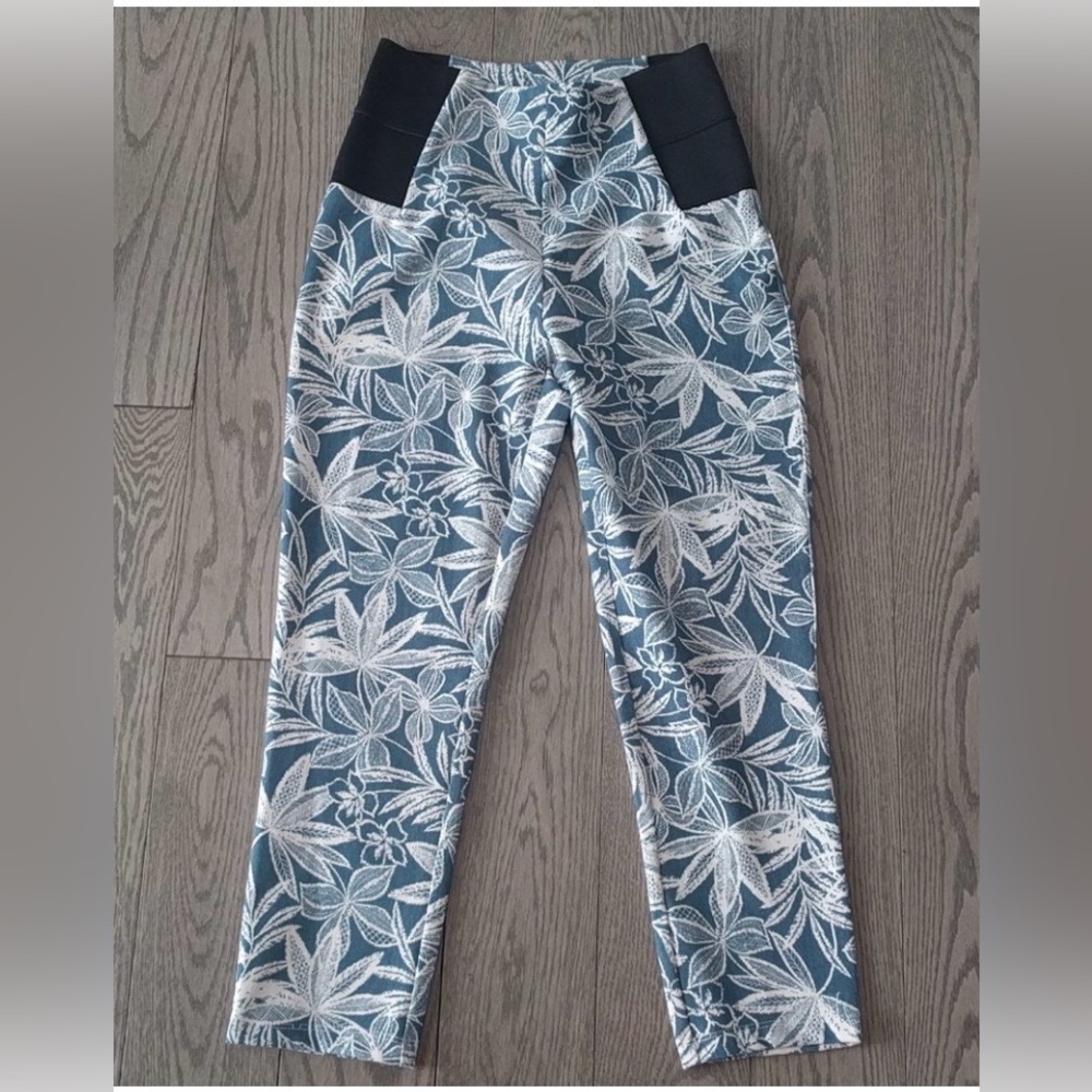 Banana Republic Blue White Floral Cropped Leggings High Rise S